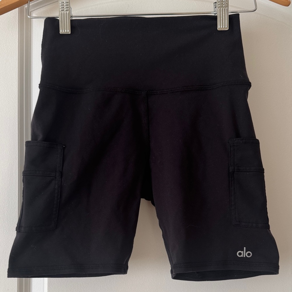 ALO Yoga Black High-Rise Bike Shorts with Side Pockets